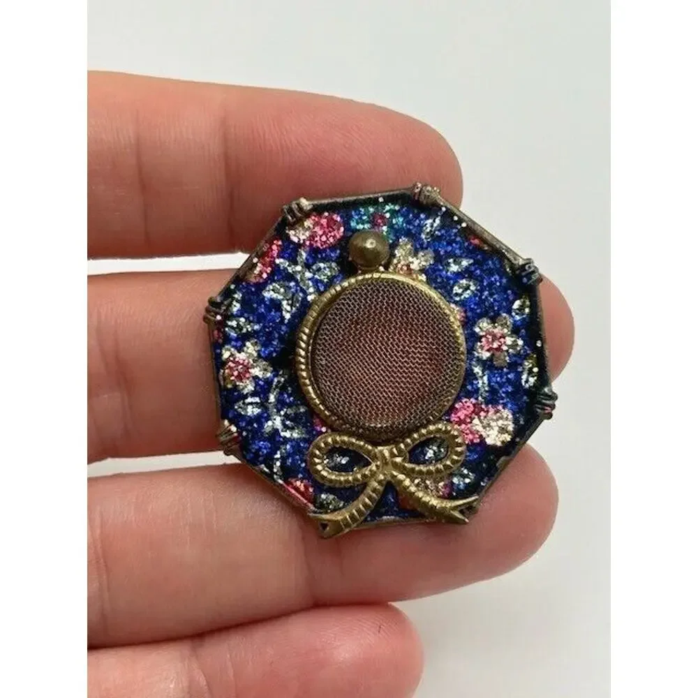 A Winter's Day In a Deep and Dark December Collection Hat‎ Pin Brooch Blue